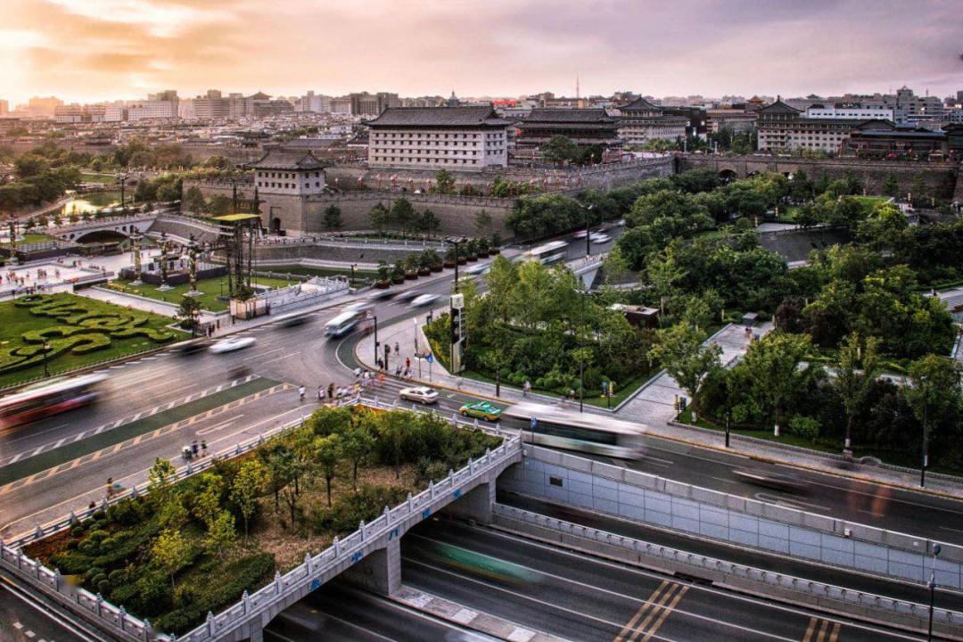 北京旅游哪些景点需要提前预约,北京旅游热门景点预约攻略及高速响应解决方案——铂金版,数据驱动方案实施_设版66.70.92